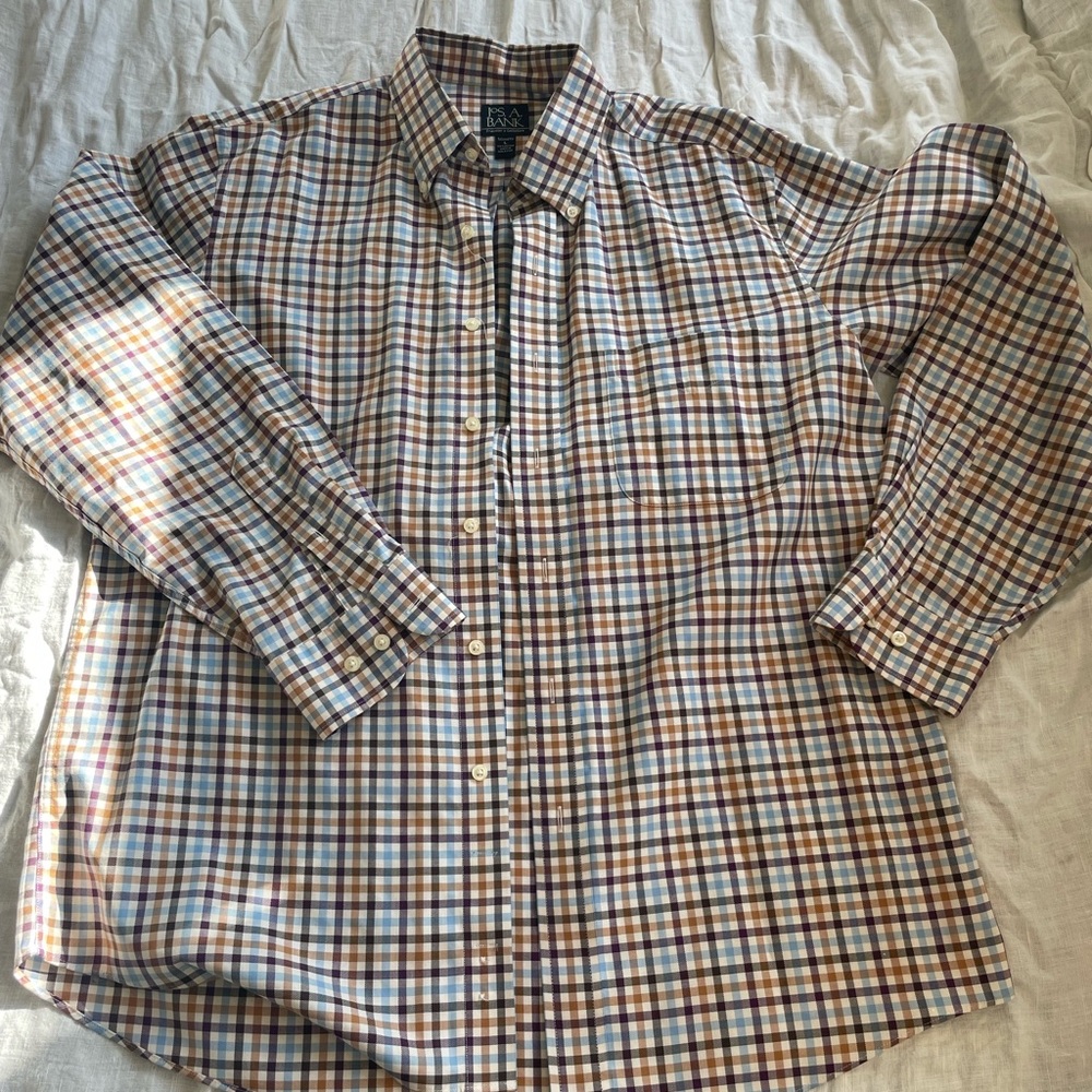 Men’s L Jos A Bank button-up shirt. Excellent condition.